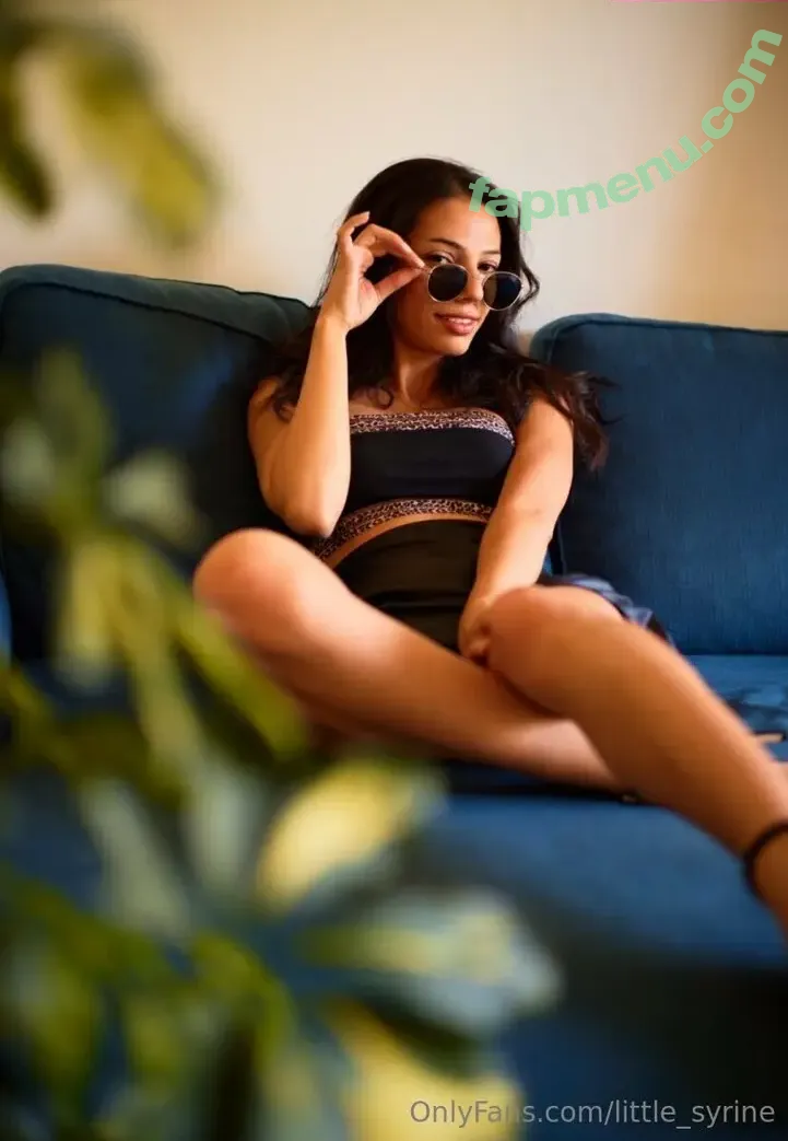 little_syrine nude photo #0015 (syrinebll)