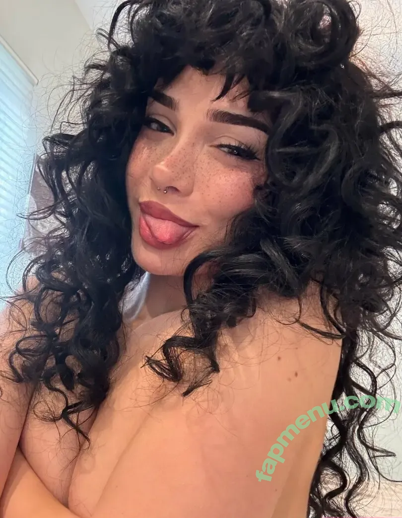 little.warren nude photo #0094 (Amelie Warren / little.warren_)