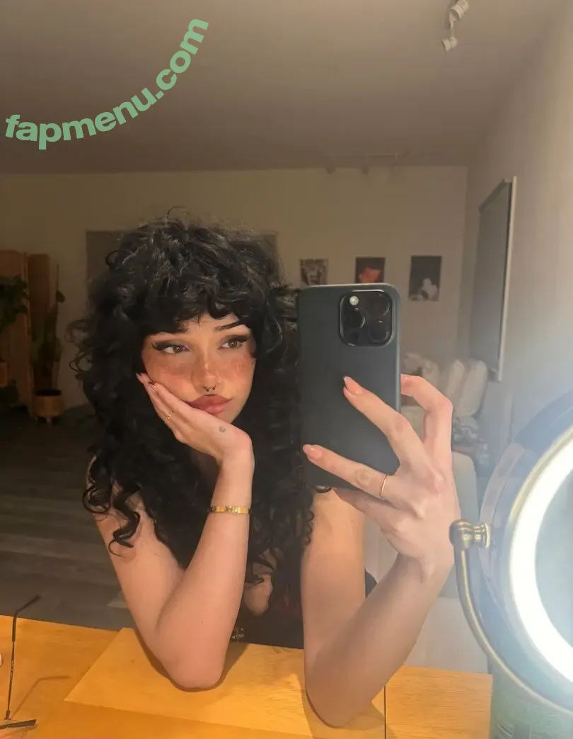 little.warren nude photo #0107 (Amelie Warren / little.warren_)