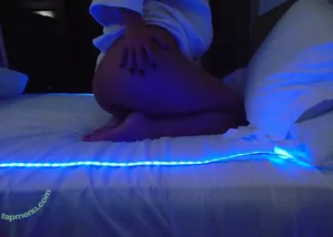 littleamorafr33 / liz_05_dixson nude photo #0099