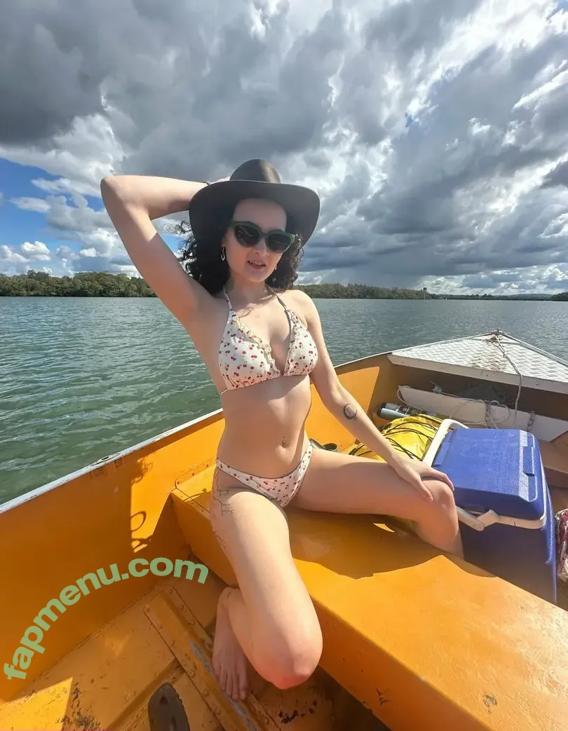 littleangelabbixoxo nude photo #0036 (littleangelabbi_backup)