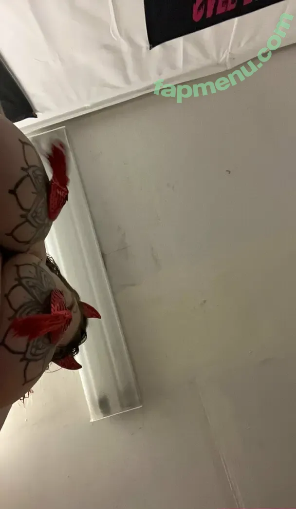 littlebatxxx nude photo #0001 (littlebat.games)