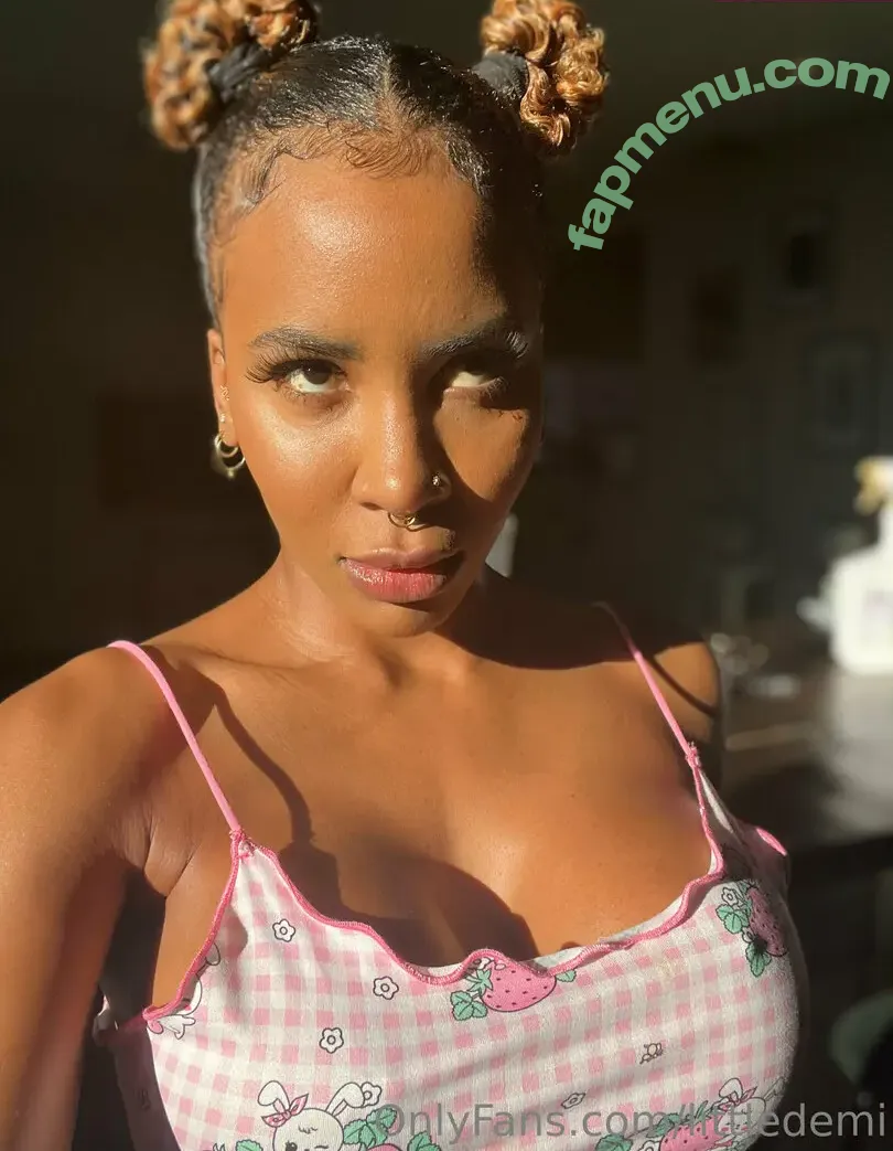 littledemi nude photo #0020 (littledemi_)