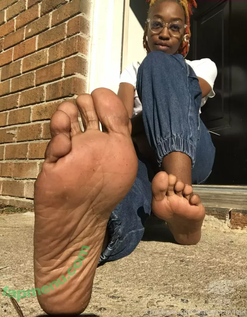 littleebonyfeet nude photo #0001 (prettyfeetpicsx)