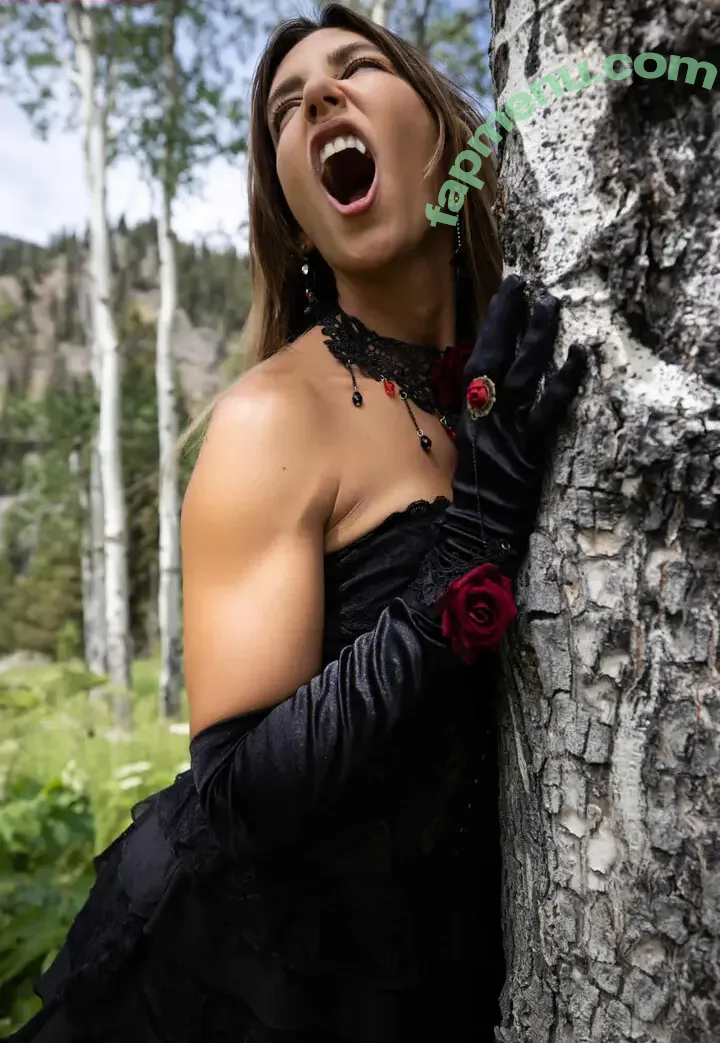 littlefitdevil nude photo #0018 (Carla Outes)