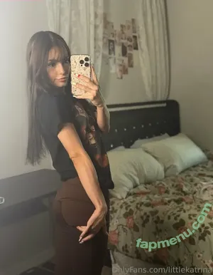 littlekatrina / littlekatrina.12 nude photo #0014