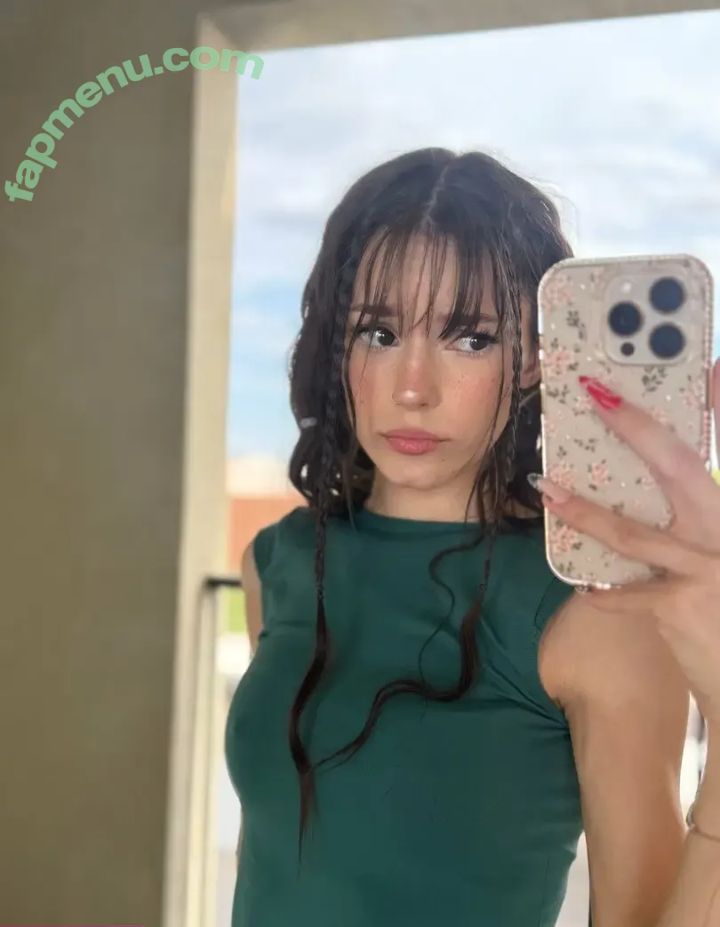 littlekatrina nude photo #0020 (littlekatrina.12)