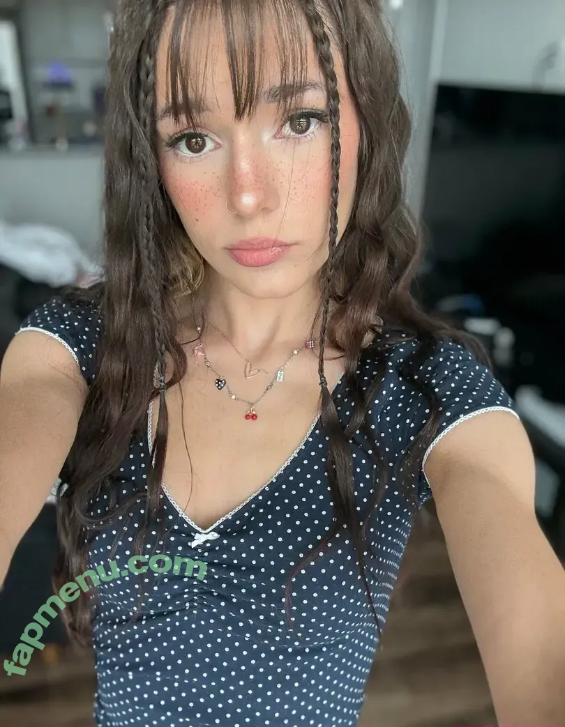 littlekatrina nude photo #0025 (littlekatrina.12)