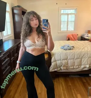 littleladykaye / EllaKaye / Hella_Kaye / ellakayefree / itsellakaye nude photo #0112