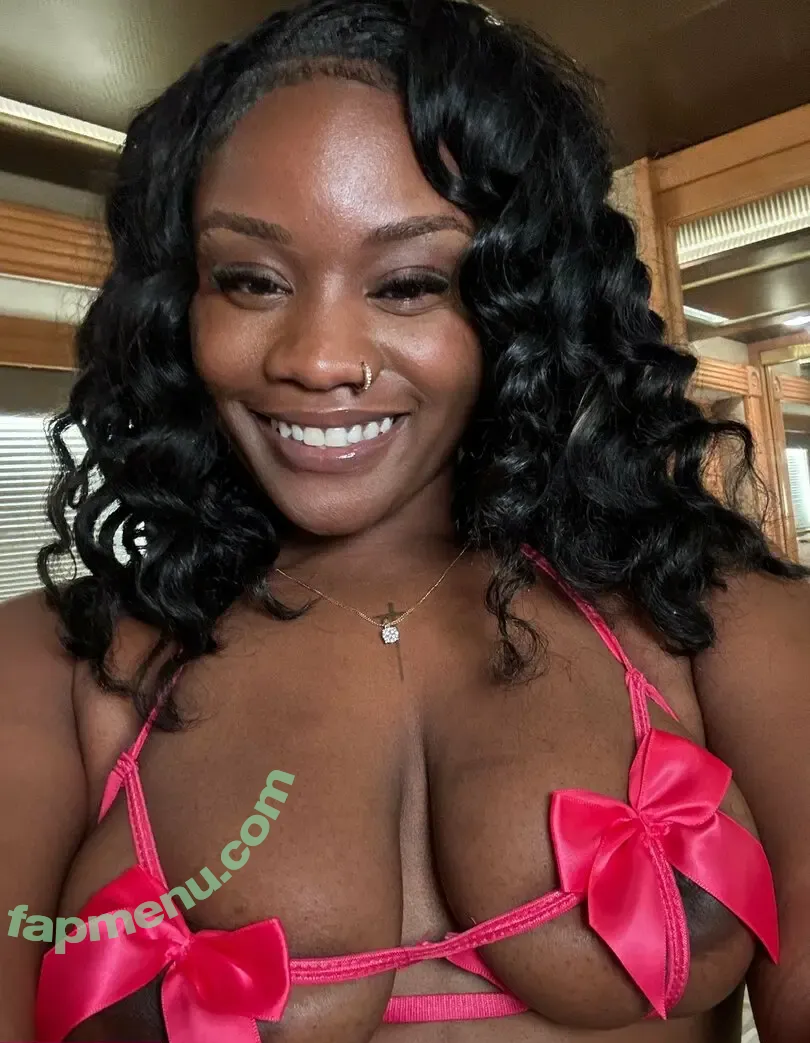 littlelaya nude photo #0074 (littlelaya.main)