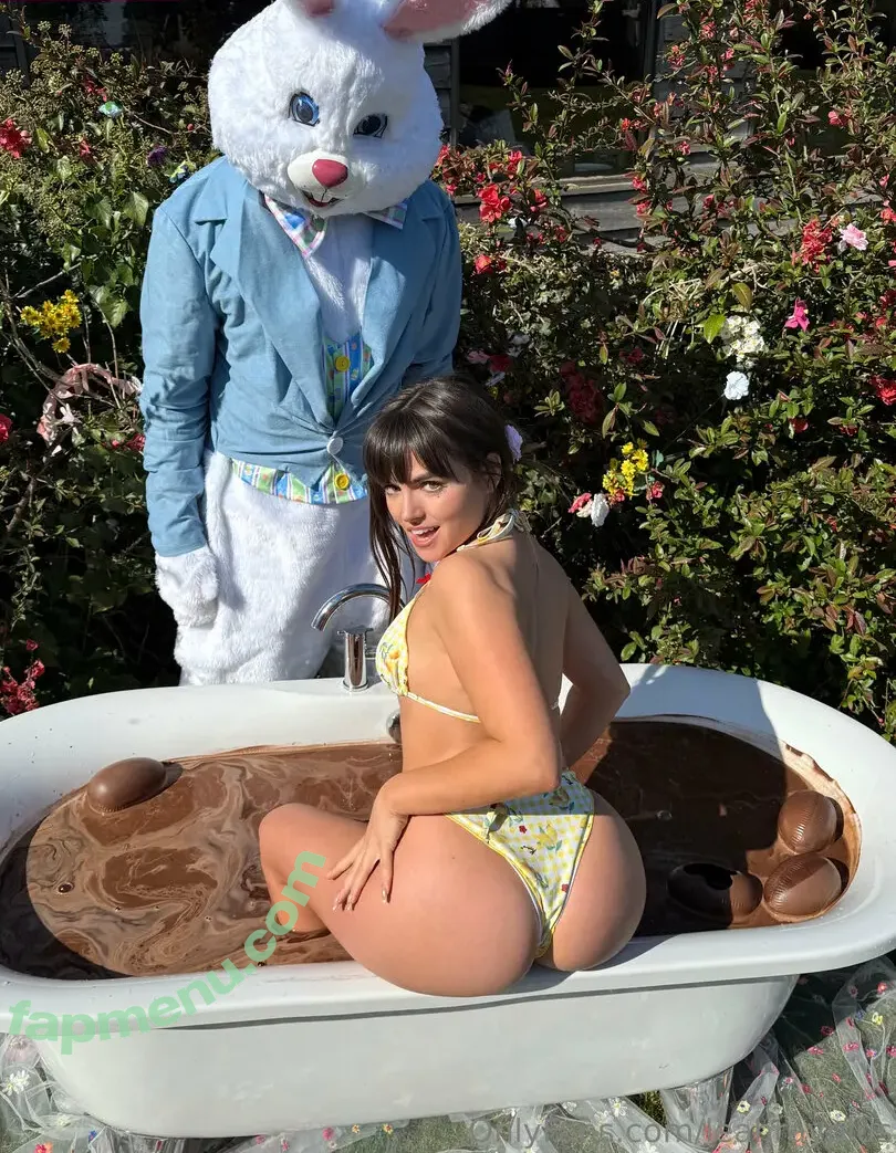 Littleleah100 nude photo #0190 (little_leah__)