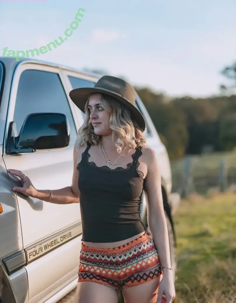 LittleMissMilli nude photo #0048 (mills.eighty)