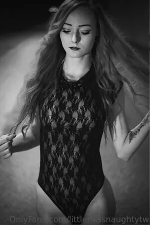LittleMissNaughty / MissNaughtyYN / littlemissnaughty_csgo / littlemissnaughtytw nude photo #0004