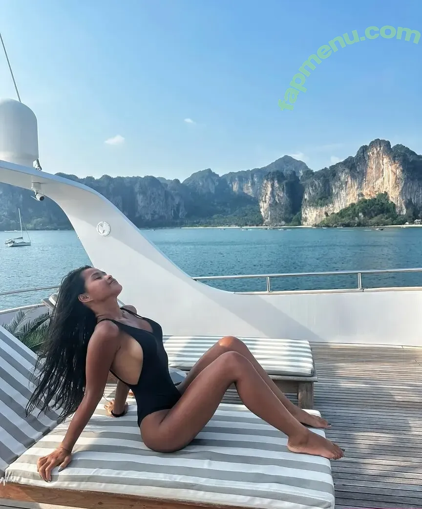 littlesassha_xx nude photo #0037 (iamsassha.sha)