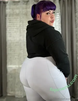 littlestpigletann / ilychubbygrilz nude photo #0426