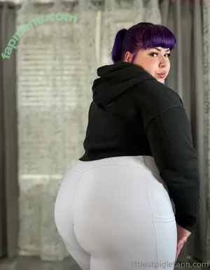 littlestpigletann / ilychubbygrilz nude photo #0427