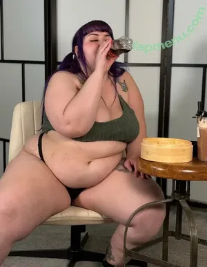 littlestpigletann / ilychubbygrilz nude photo #0474