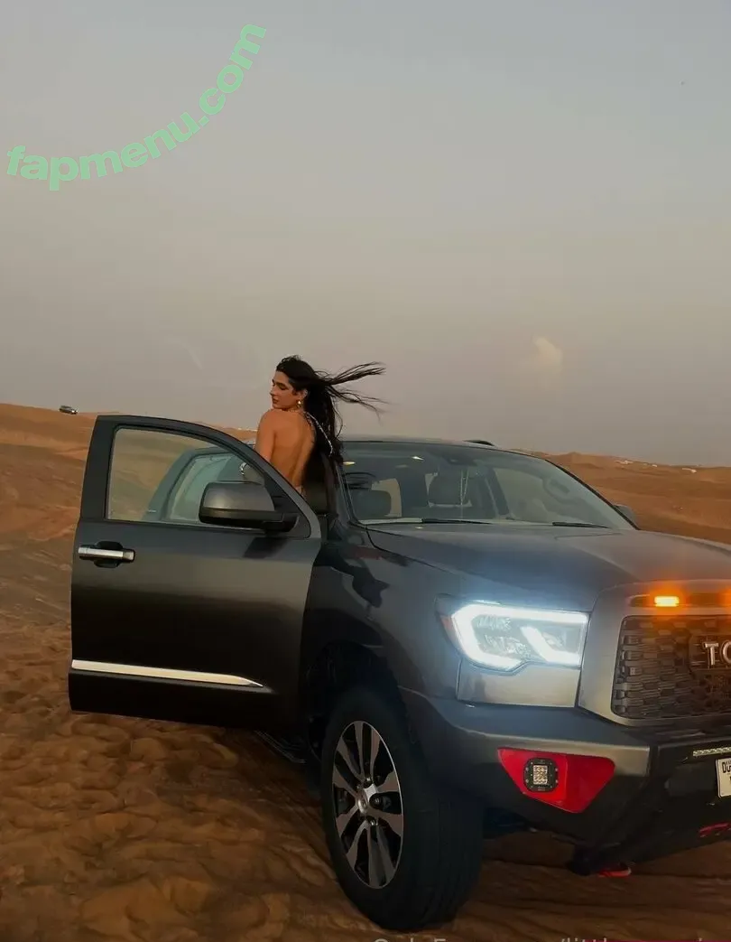 littleyasmin nude photo #0032 (little.yasmin_)