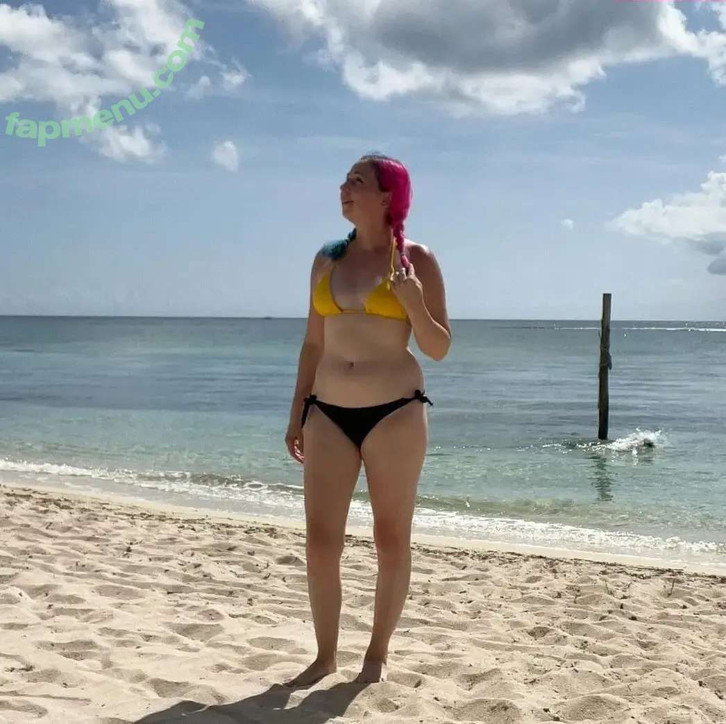 Litzia Moon nude photo #0109 (litziabeltran / litziamoon)