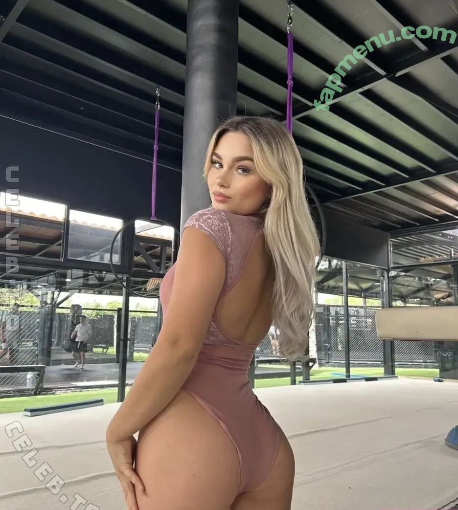 Liv Hughes nude photo #0012 (blondiicheer / livlifefitness)