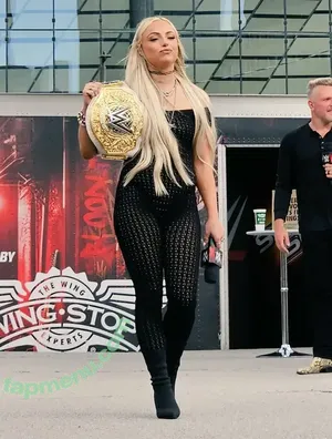 Liv Morgan / WWELivMorgan / YaOnlyLivvOnce nude photo #0978