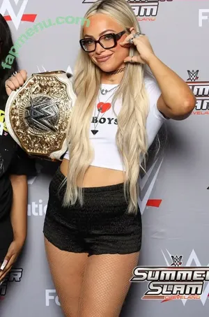 Liv Morgan / WWELivMorgan / YaOnlyLivvOnce nude photo #1004