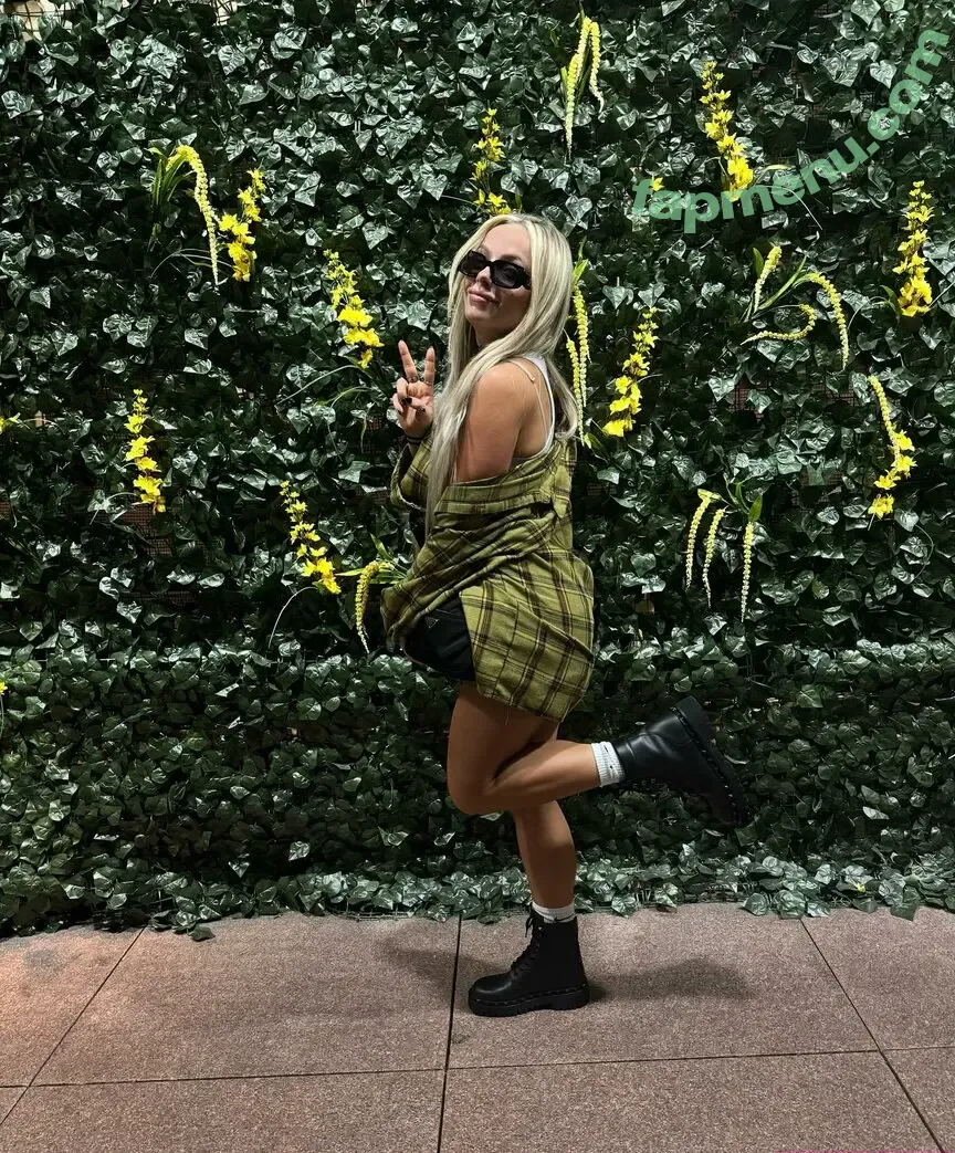 Liv Morgan nude photo #1014 (WWELivMorgan / YaOnlyLivvOnce)