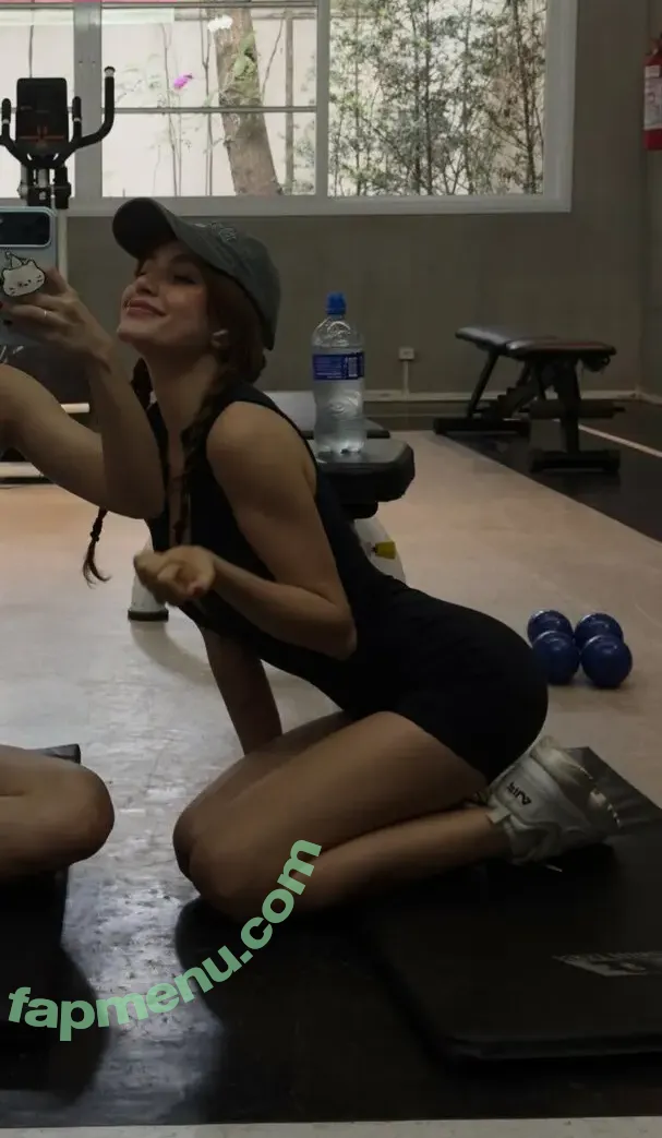 Liv Resenhas nude photo #0137 (livresenhas / livssecretlifefree)