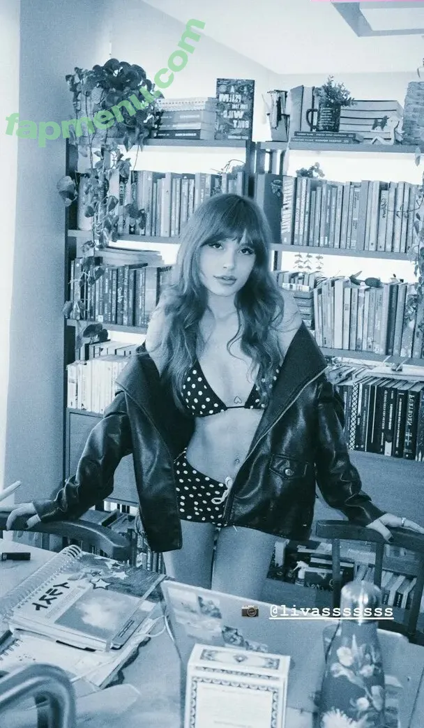 Liv Resenhas nude photo #0159 (livresenhas / livssecretlifefree)