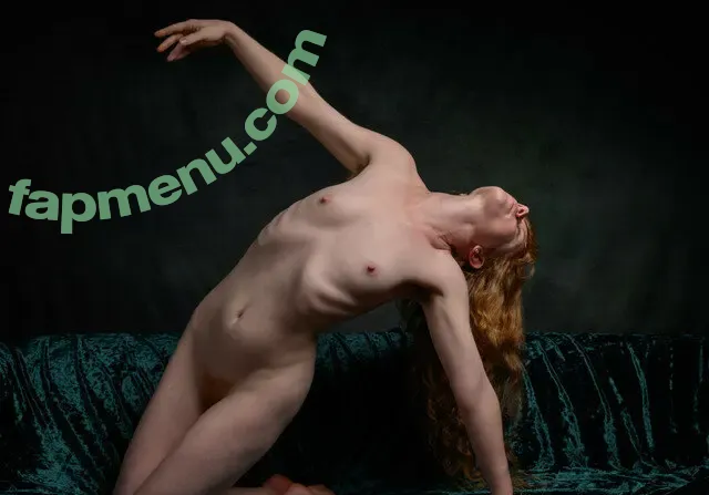 Liv Sage nude photo #0606 (asmallwoman / livsage)