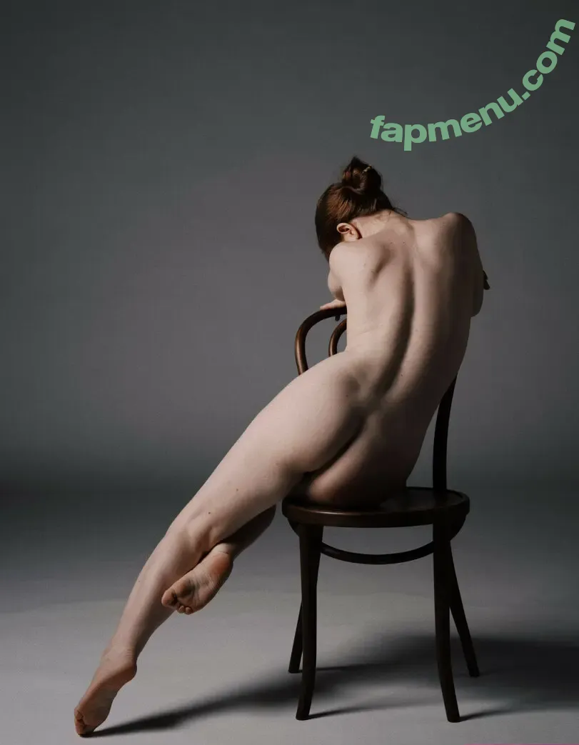 Liv Sage nude photo #0648 (asmallwoman / livsage)