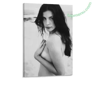 Liv Tyler / livtyler / misslivalittle nude photo #0309