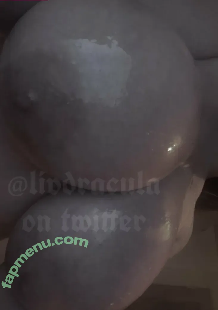 Livdracula nude photo #0068 (vampireofyourdreams)