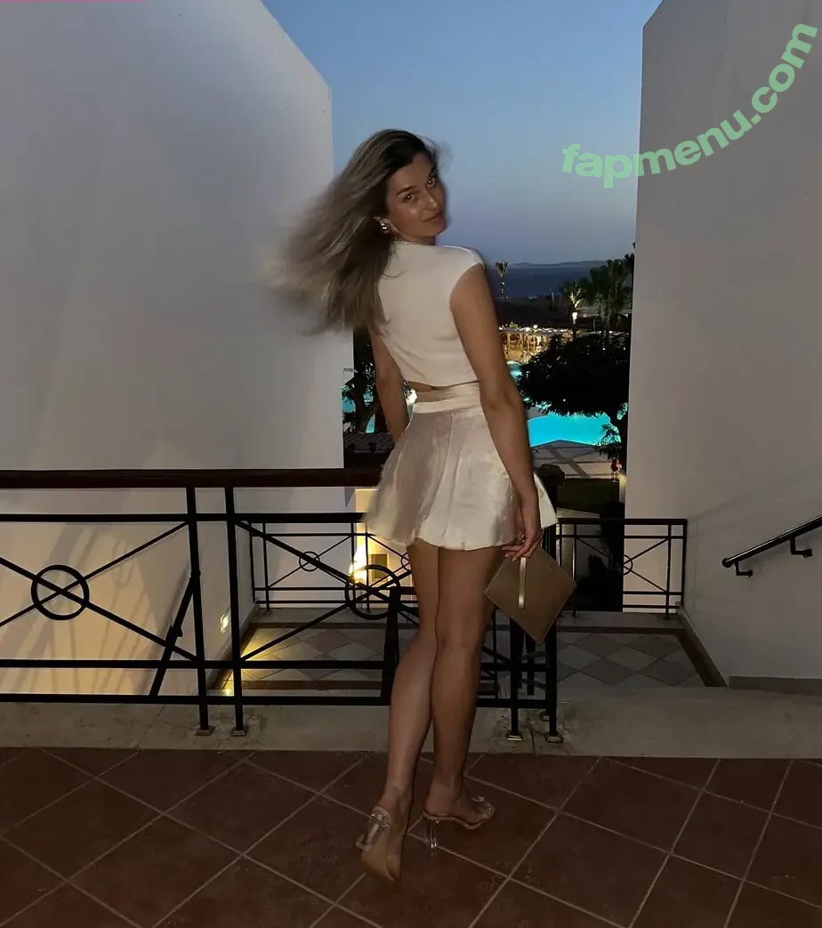 Livia Tresoldi nude photo #0010 (liviatresoldi)