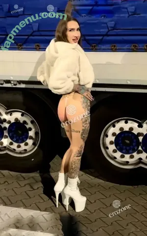  nude photo #0007