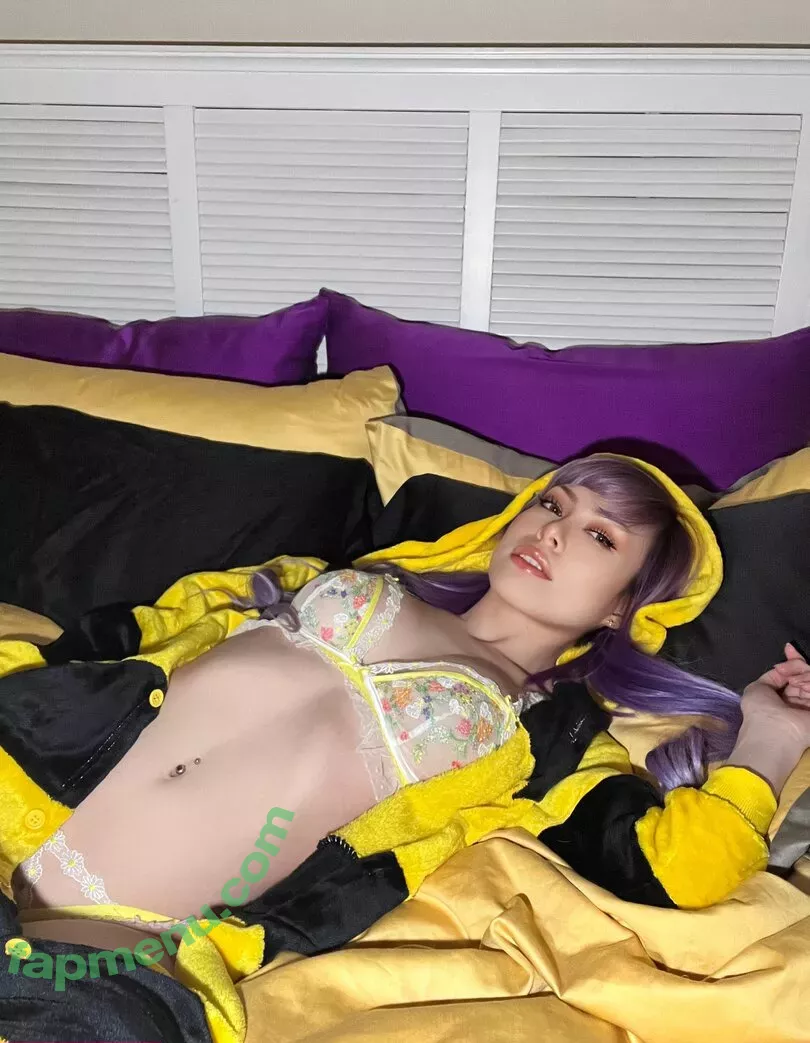 Livibee nude photo #0185 (Simp Chat / livibeeee)