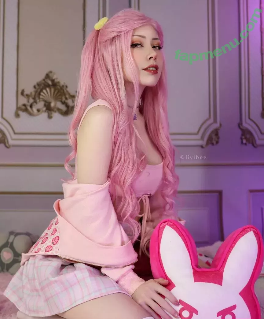 Livibee nude photo #0286 (Simp Chat / livibeeee)