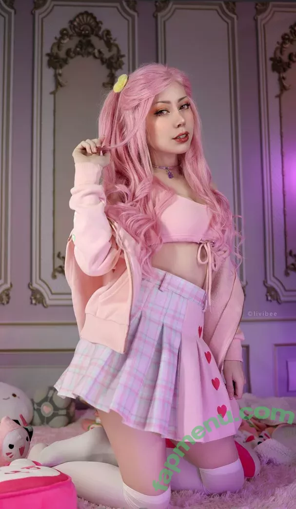 Livibee nude photo #0287 (Simp Chat / livibeeee)