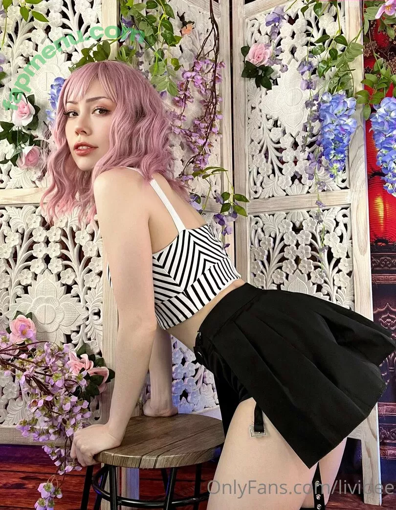 Livibee nude photo #0304 (Simp Chat / livibeeee)