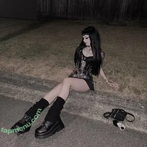 livindeadyaz nude photo #0099