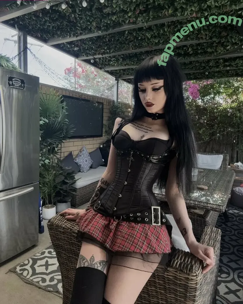 livindeadyaz nude photo #0112 (livindeadyaz)