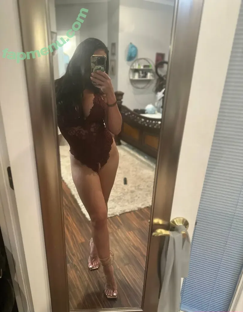 living_playfully nude photo #0047 (theplayful.living)