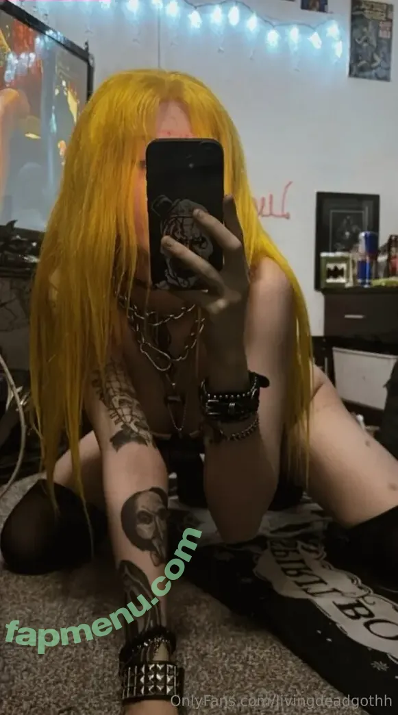 LivingDeadGothh nude photo #0014 (that_dead_goth)
