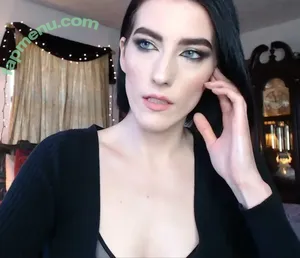 LivRoyale / liv_royale nude photo #0002