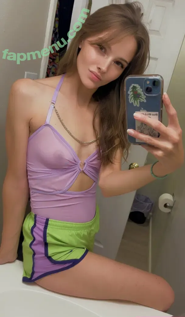 livydaniels nude photo #0021 (liv.daniels_)