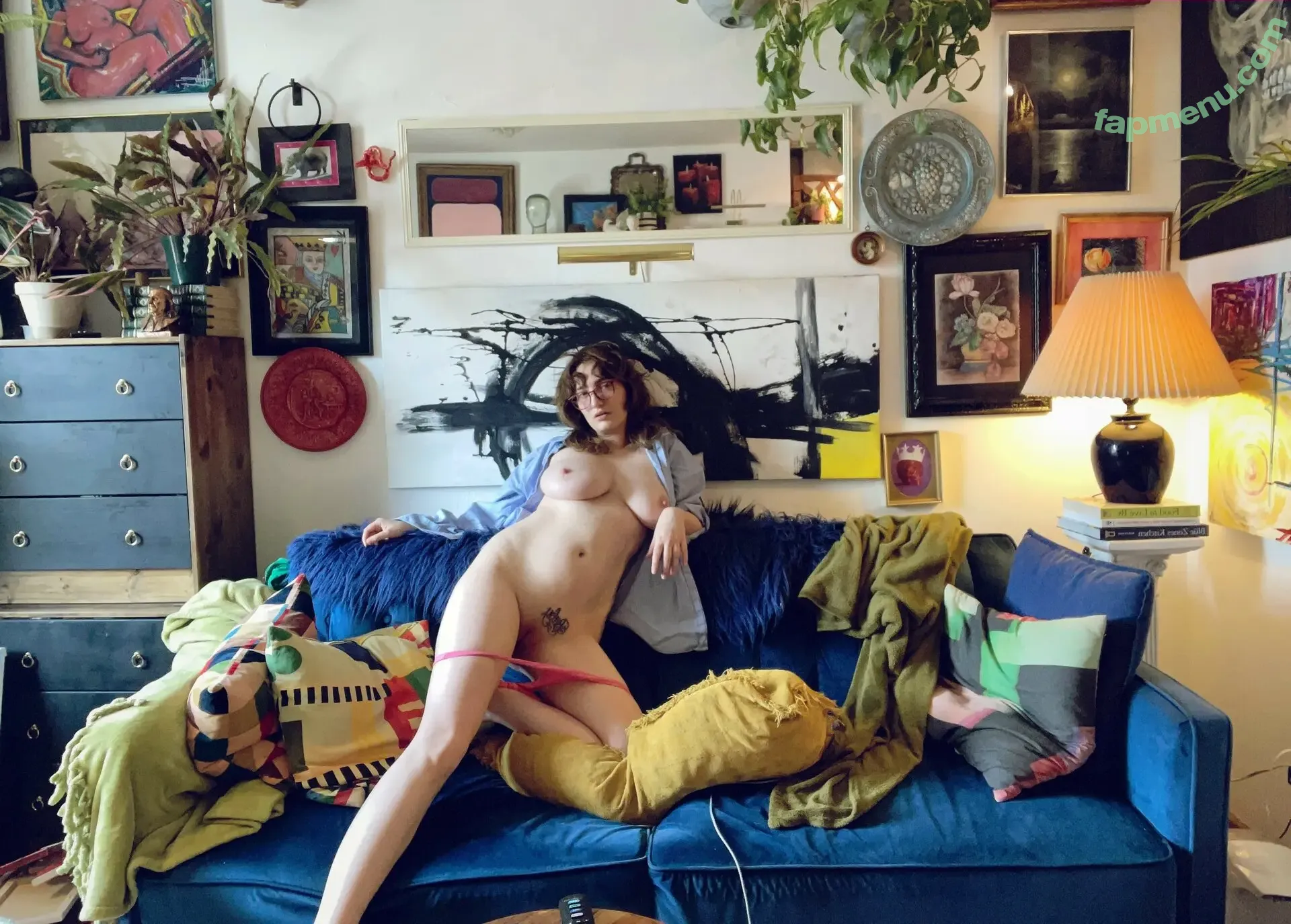 Liz Harvey nude photo #0059 (_lizharvey / lisaharvey / trashgag)