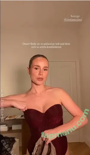 Liz Kaeber / lizkaeber nude photo #0049