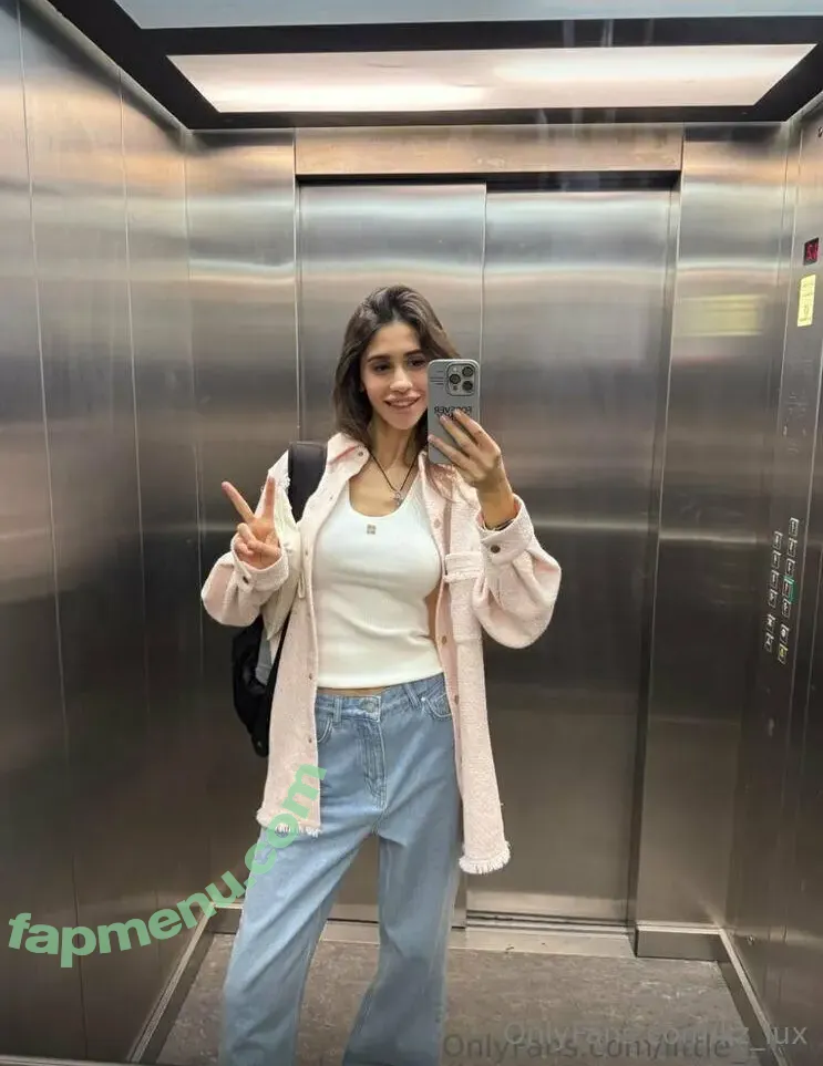 liz_lux nude photo #0005 (lizlux)