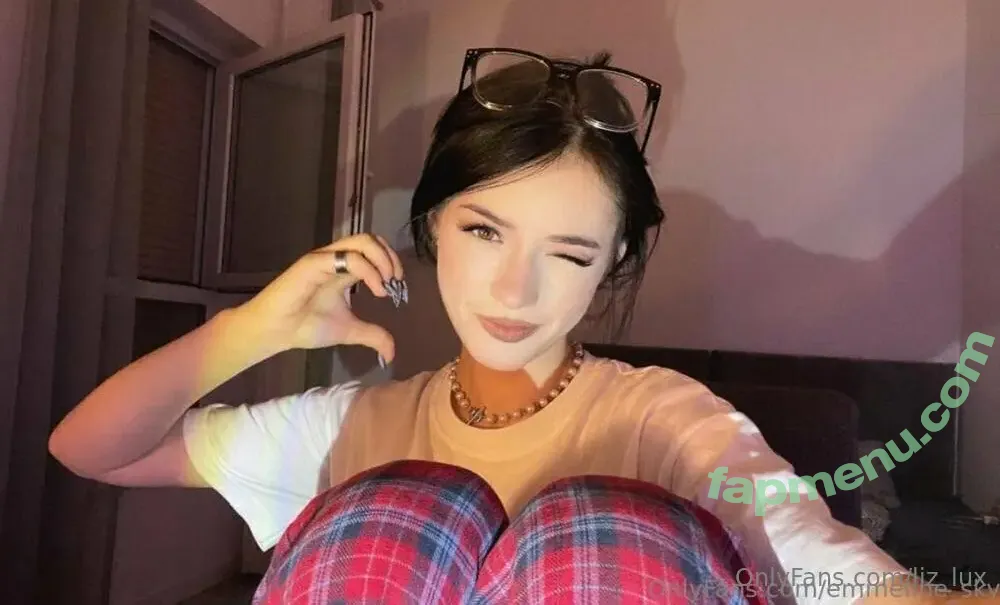 liz_lux nude photo #0014 (lizlux)