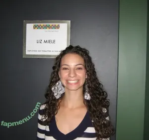 Liz Miele / Comedian / lizmiele nude photo #0009